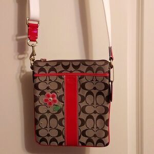 Coach messenger crossbody bag brown signature canvas red patent leather